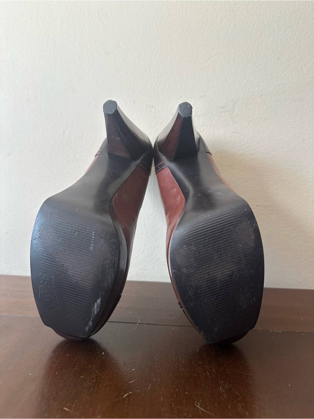Guess by Marciano Brittany Two-Tone Brown Oxford Platform Heels, Sz 9.5 - Picture 6 of 8